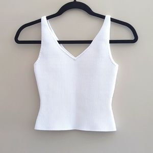 Babaton ribbed v-neck crop top white S